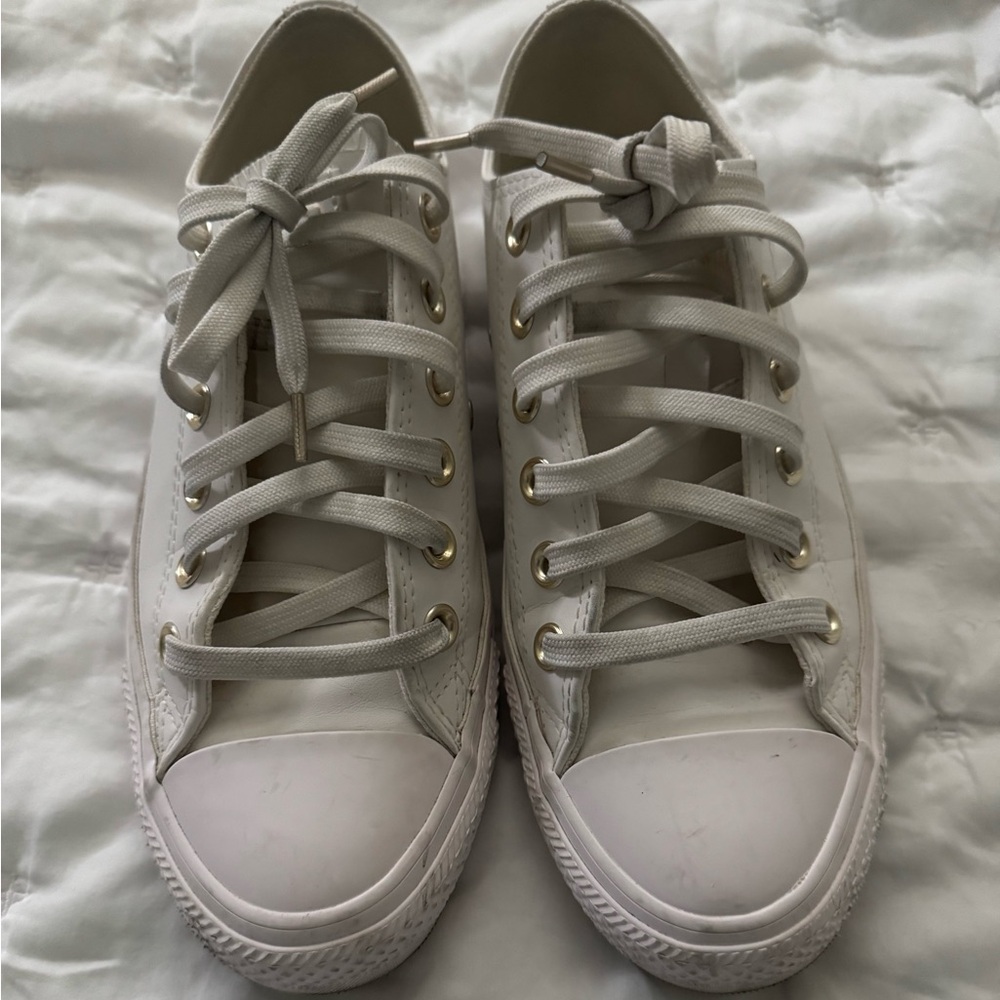 Converse Chuck Taylor All Star Ox Low Top Women’s Size 7.5